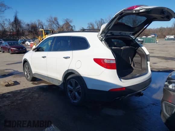 2015 Hyundai Santa Fe Limited with VIN KM8SNDHF7FU110339, listed as a IAAI auction lot 41313298 with 154,851 mi miles and . Bid and sale history available at DreamBid. Image 3.