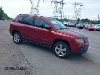 2012 Jeep Compass Latitude z VIN 1C4NJCEA1CD526155, wystawiony jako IAAI lot #42855211 z przebiegiem 197 958 mil mil oraz . Historia ofert i sprzedaży dostępna na DreamBid. Obrazek 1.