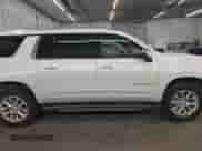 2023 Chevrolet Suburban Premier z VIN 1GNSKFKD6PR187716, wystawiony jako IAAI lot #42487455 z przebiegiem 28 532 mil mil oraz . Historia ofert i sprzedaży dostępna na DreamBid. Obrazek 14.