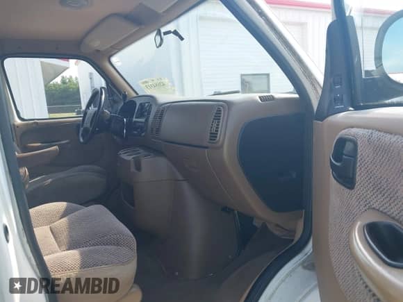 2000 Dodge Passenger with VIN 2B5WB35Z1YK130532, listed as a IAAI auction lot 42684313 with 162,109 mi miles and . Bid and sale history available at DreamBid. Image 5.
