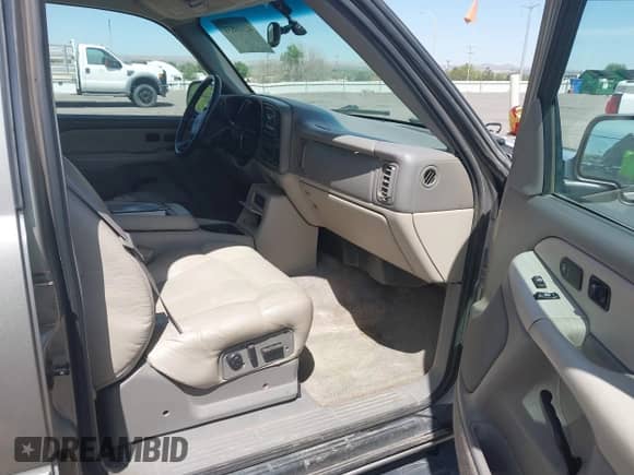 2000 Chevrolet Tahoe LT с VIN 1GNEK13T7YJ185916, выставлен на аукционе IAAI как лот 42109831 с пробегом 205 165 миль миль и . История ставок и продаж доступна на DreamBid. Изображение 5.