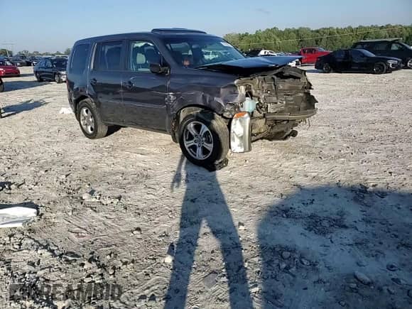 2014 Honda Pilot EX-L with VIN 5FNYF4H56EB015832, listed as a Copart auction lot 81958215 with 231,558 mi miles and Salvage title. Bid and sale history available at DreamBid. Image 14.