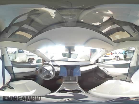2022 Tesla Model Y Long Range z VIN 7SAYGDEEXNF355456, wystawiony jako Copart lot #85502145 z przebiegiem 62 023 mil mil oraz Szkoda całkowita • Salvage title. Historia ofert i sprzedaży dostępna na DreamBid. Obrazek 14.
