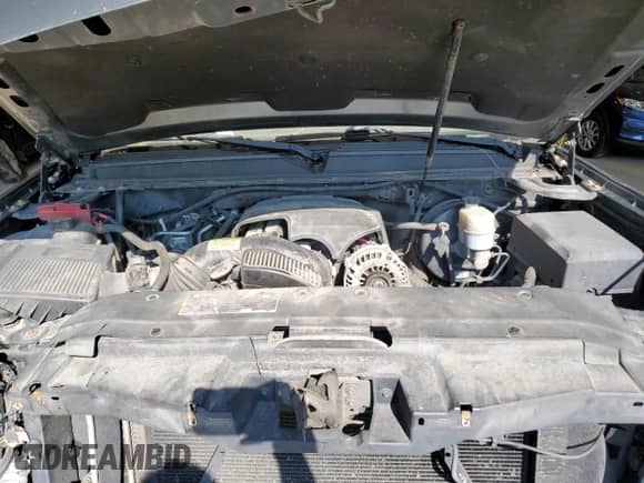 2011 Chevrolet Suburban LT with VIN 1GNSCJE06BR226046, listed as a Copart auction lot 66680805 with 190,288 mi miles and Non repairable. Bid and sale history available at DreamBid. Image 12.