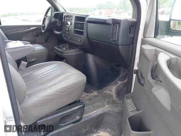 2012 Chevrolet Express Cargo with VIN 1GCWGFCA0C1120456, listed as a IAAI auction lot 42781725 with 118,485 mi miles and . Bid and sale history available at DreamBid. Image 5.
