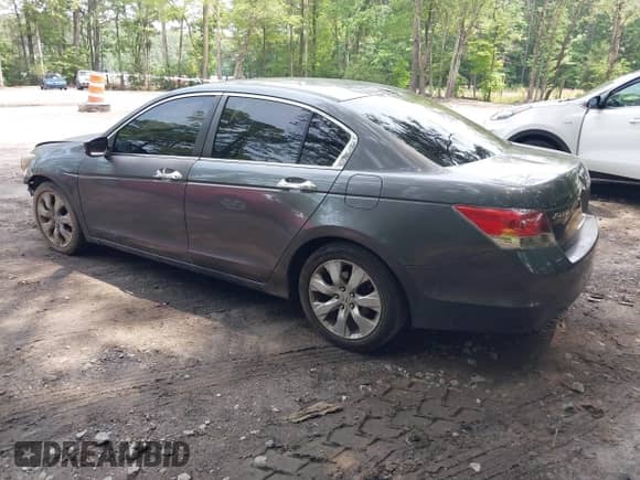 2008 Honda Accord EX z VIN 1HGCP36778A067961, wystawiony jako IAAI lot #42495839 z przebiegiem 144 695 mil mil oraz . Historia ofert i sprzedaży dostępna na DreamBid. Obrazek 3.