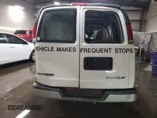 2000 Chevrolet City Express Cargo с VIN 1GCGG25R1Y1260846, выставлен на аукционе Copart как лот 84274454 с пробегом Не указан миль и Списание • Salvage title. История ставок и продаж доступна на DreamBid. Изображение 6.