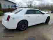 2020 Chrysler 300 Touring с VIN 2C3CCAAGXLH128336, выставлен на аукционе Copart как лот 51524345 с пробегом 81 132 миль миль и На запчасти • Non repairable. История ставок и продаж доступна на DreamBid. Изображение 3.