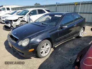 2002 Mercedes-Benz C 230/260/280/320 with VIN WDBRN47J82A364189, listed as a Copart auction lot 50239005 with 167,560 mi miles and Clean title. Bid and sale history available at DreamBid. Image 1.