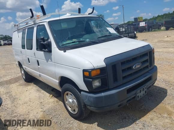 2013 Ford Econoline Cargo Commercial с VIN 1FTNE1EW5DDB01348, выставлен на аукционе IAAI как лот 42831731 с пробегом 125 715 миль миль и . История ставок и продаж доступна на DreamBid. Изображение 1.
