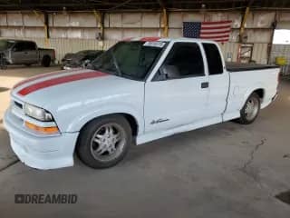 2001 Chevrolet S-10 LS Xtreme с VIN 1GCCS19W518120657, выставлен на аукционе Copart как лот 70318315 с пробегом 85 609 миль миль и Списание • Salvage title. История ставок и продаж доступна на DreamBid. Изображение 1.