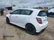 2018 Chevrolet Sonic Premier z VIN 1G1JF6SB6J4121932, wystawiony jako IAAI lot #42502568 z przebiegiem 93 055 mil mil oraz . Historia ofert i sprzedaży dostępna na DreamBid. Obrazek 3.