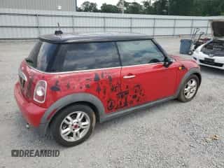 2011 MINI Hardtop with VIN WMWSU3C5XBTX96079, listed as a Copart auction lot 60990665 with 108,263 mi miles and Clean title. Bid and sale history available at DreamBid. Image 3.