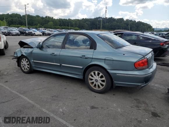 2004 Hyundai Sonata GLS z VIN KMHWF35H14A073530, wystawiony jako Copart lot #67616925 z przebiegiem 189 902 mil mil oraz Szkoda całkowita • Salvage title. Historia ofert i sprzedaży dostępna na DreamBid. Obrazek 2.