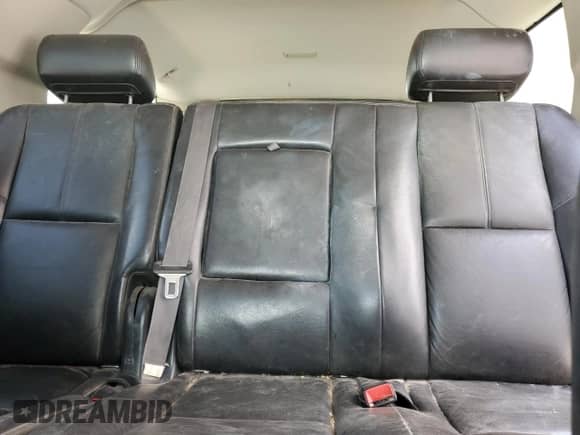 2008 Chevrolet Suburban 2LT с VIN 3GNFK16398G264876, выставлен на аукционе Copart как лот 68973205 с пробегом 252 009 миль миль и Чистый • Clean title. История ставок и продаж доступна на DreamBid. Изображение 10.