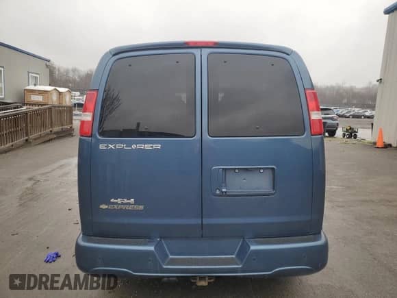 2018 Chevrolet Express Cargo с VIN 1GCWGAFG5J1167028, выставлен на аукционе Copart как лот 52160735 с пробегом 98 945 миль миль и Списание • Salvage title. История ставок и продаж доступна на DreamBid. Изображение 6.