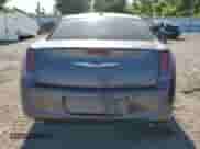 2014 Chrysler 300 S with VIN 2C3CCABG8EH252588, listed as a Copart auction lot 70473335 with 273,731 mi miles and Clean title. Bid and sale history available at DreamBid. Image 6.