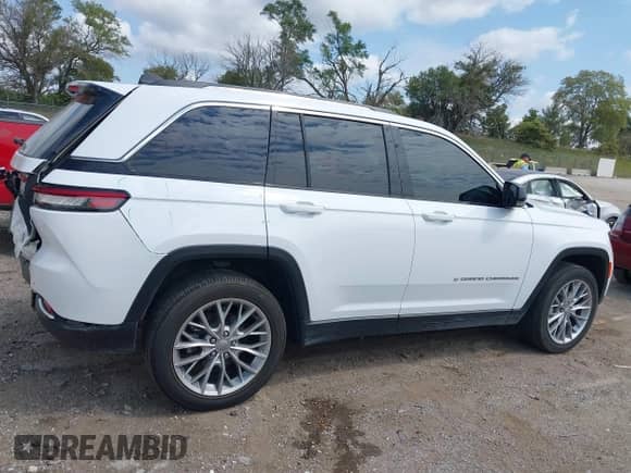 2022 Jeep Grand Cherokee Limited with VIN 1C4RJHBG7N8610242, listed as a IAAI auction lot 40053278 with 67,003 mi miles and . Bid and sale history available at DreamBid. Image 13.