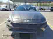 2024 Hyundai Elantra SE z VIN KMHLL4DG3RU795792, wystawiony jako Copart lot #69591345 z przebiegiem 9 347 mil mil oraz Szkoda całkowita • Salvage title. Historia ofert i sprzedaży dostępna na DreamBid. Obrazek 5.