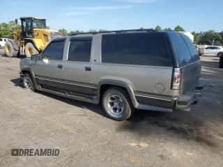 1999 Chevrolet Suburban с VIN 1GNEC16R9XJ490863, выставлен на аукционе Copart как лот 65938594 с пробегом 176 391 миль миль и Списание • Salvage title. История ставок и продаж доступна на DreamBid. Изображение 2.