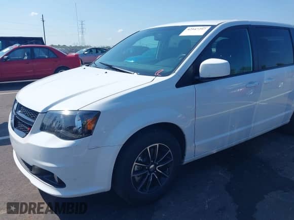 2018 Dodge Grand Caravan SE with VIN 2C4RDGBG0JR160059, listed as a IAAI auction lot 42947297 with 55,046 mi miles and . Bid and sale history available at DreamBid. Image 2.