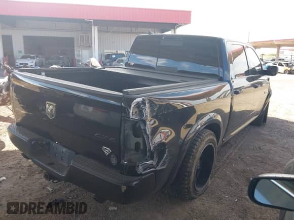 2014 Ram 1500 Big Horn z VIN 1C6RR7LT7ES293023, wystawiony jako IAAI lot #37555786 z przebiegiem 134 905 mil mil oraz . Historia ofert i sprzedaży dostępna na DreamBid. Obrazek 4.