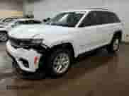 2024 Jeep Grand Cherokee Laredo с VIN 1C4RJHAG9RC262917, выставлен на аукционе Copart как лот 63980645 с пробегом 1 993 миль миль и На запчасти • Non repairable. История ставок и продаж доступна на DreamBid. Изображение 1.