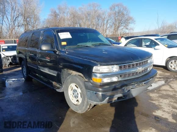 2004 Chevrolet Suburban LS z VIN 1GNFK16Z34J220935, wystawiony jako IAAI lot #41513589 z przebiegiem 313 078 mil mil oraz . Historia ofert i sprzedaży dostępna na DreamBid. Obrazek 1.