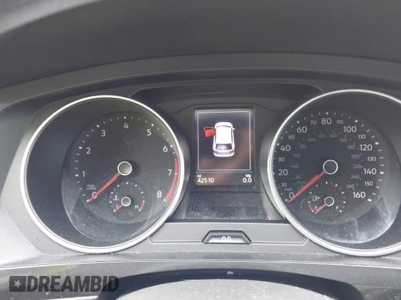 2021 Volkswagen Tiguan S z VIN 3VV0B7AX3MM031908, wystawiony jako IAAI lot #42504384 z przebiegiem 42 510 mil mil oraz . Historia ofert i sprzedaży dostępna na DreamBid. Obrazek 7.