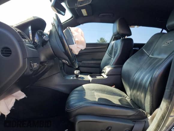 2014 Chrysler 300 S с VIN 2C3CCABG5EH160211, выставлен на аукционе Copart как лот 71958025 с пробегом 120 807 миль миль и Списание • Salvage title. История ставок и продаж доступна на DreamBid. Изображение 7.