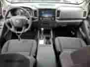 2024 Nissan Frontier SV с VIN 1N6ED1EK7RN631464, выставлен на аукционе Copart как лот 47051115 с пробегом 10 миль миль и Списание • Salvage title. История ставок и продаж доступна на DreamBid. Изображение 8.