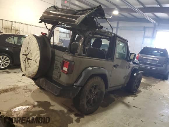 2022 Jeep Wrangler Willys with VIN 1C4GJXAN6NW223825, listed as a Copart auction lot 80460804 with 32,996 mi miles and Salvage title. Bid and sale history available at DreamBid. Image 3.