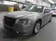 2016 Chrysler 300 Anniversary Edition с VIN 2C3CCAAG3GH141824, выставлен на аукционе IAAI как лот 42655228 с пробегом 149 286 миль миль и . История ставок и продаж доступна на DreamBid. Изображение 17.