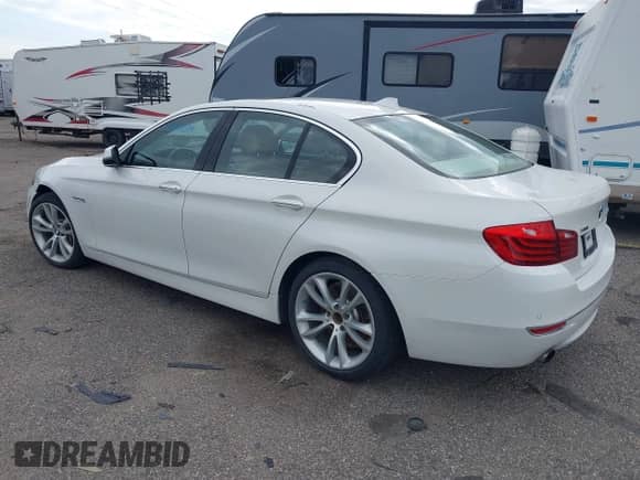 2014 BMW 5 Series 535i xDrive с VIN WBA5B3C5XED535424, выставлен на аукционе IAAI как лот 42936614 с пробегом 159 396 миль миль и . История ставок и продаж доступна на DreamBid. Изображение 3.
