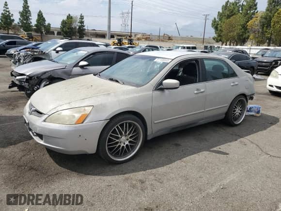 2005 Honda Accord LX z VIN 1HGCM564X5A075719, wystawiony jako Copart lot #81108845 z przebiegiem 234 627 mil mil oraz Szkoda całkowita • Salvage title. Historia ofert i sprzedaży dostępna na DreamBid. Obrazek 1.