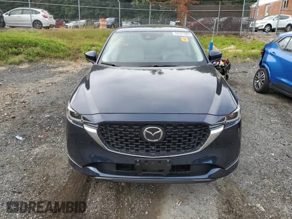 2025 Mazda CX-5 S Preferred z VIN JM3KFBCL9S0607629, wystawiony jako Copart lot #70527305 z przebiegiem 3 905 mil mil oraz Szkoda całkowita • Salvage title. Historia ofert i sprzedaży dostępna na DreamBid. Obrazek 5.
