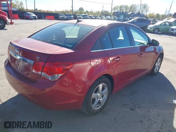 2014 Chevrolet Cruze 1LT с VIN 1G1PC5SB9E7352843, выставлен на аукционе IAAI как лот 43482748 с пробегом 80 360 миль миль и . История ставок и продаж доступна на DreamBid. Изображение 4.