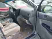 2005 Toyota Sienna CE z VIN 5TDZA23C25S269756, wystawiony jako IAAI lot #42349357 z przebiegiem 175 449 mil mil oraz . Historia ofert i sprzedaży dostępna na DreamBid. Obrazek 5.