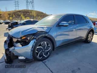 2022 Hyundai Ioniq 5 SE z VIN KM8KMDAF1NU056421, wystawiony jako Copart lot #87466065 z przebiegiem 33 080 mil mil oraz Szkoda całkowita • Salvage title. Historia ofert i sprzedaży dostępna na DreamBid. Obrazek 1.