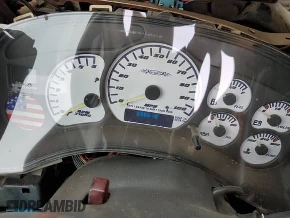 1999 GMC Sierra 1500 SLE с VIN 1GTEC14T1XZ537103, выставлен на аукционе Copart как лот 81830714 с пробегом 398 610 миль миль и Списание • Salvage title. История ставок и продаж доступна на DreamBid. Изображение 9.