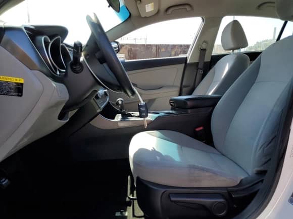 2015 Kia Optima LX с VIN KNAGM4A75F5662770, выставлен на аукционе Copart как лот 70351775 с пробегом 74 294 миль миль и Списание • Salvage title. История ставок и продаж доступна на DreamBid. Изображение 7.