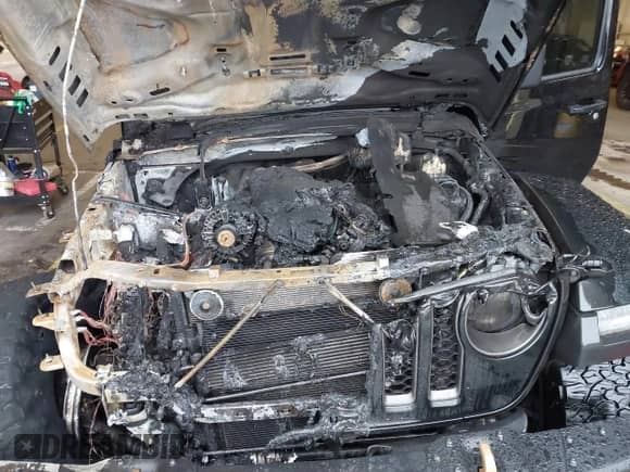 2022 Jeep Wrangler Unlimited Rubicon 392 с VIN 1C4JJXSJ1NW156813, выставлен на аукционе IAAI как лот 41119200 с пробегом Не указан миль и . История ставок и продаж доступна на DreamBid. Изображение 13.