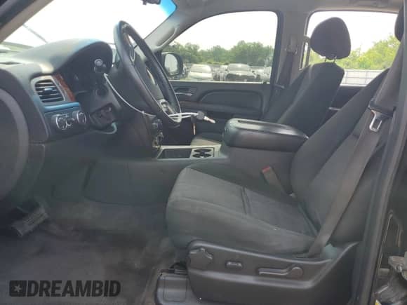 2011 Chevrolet Suburban LS with VIN 1GNSKHE32BR107058, listed as a Copart auction lot 60707125 with 153,407 mi miles and Salvage title. Bid and sale history available at DreamBid. Image 7.