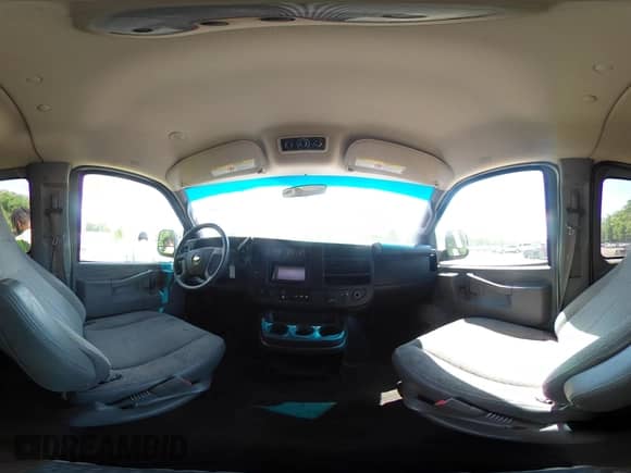 2017 Chevrolet Express Passenger LT с VIN 1GAZGPFF0H1263692, выставлен на аукционе IAAI как лот 42187605 с пробегом 76 995 миль миль и . История ставок и продаж доступна на DreamBid. Изображение 18.