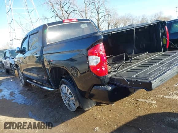 2017 Toyota Tundra Platinum с VIN 5TFAY5F16HX658385, выставлен на аукционе IAAI как лот 41384587 с пробегом 43 189 миль миль и . История ставок и продаж доступна на DreamBid. Изображение 3.