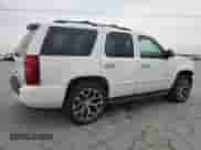 2007 Chevrolet Tahoe LT z VIN 1GNFC13007R399511, wystawiony jako Copart lot #60251415 z przebiegiem 263 257 mil mil oraz Szkoda całkowita • Salvage title. Historia ofert i sprzedaży dostępna na DreamBid. Obrazek 3.
