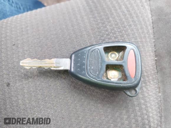 2005 Dodge Dakota SLT с VIN 1D7HE48K75S345349, выставлен на аукционе IAAI как лот 42431655 с пробегом 261 957 миль миль и . История ставок и продаж доступна на DreamBid. Изображение 11.