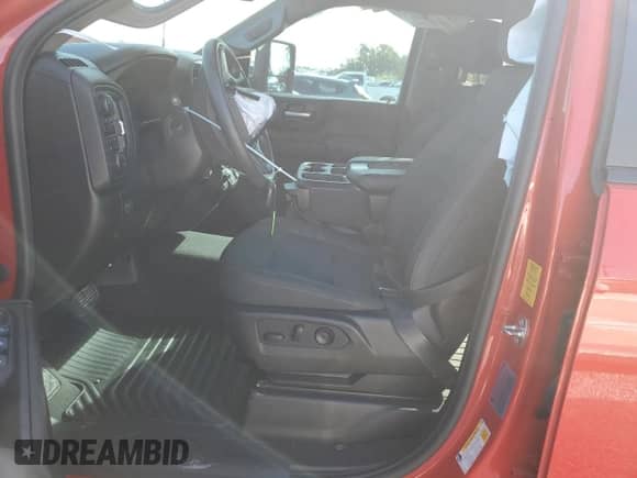 2024 Chevrolet Silverado 2500HD Custom z VIN 2GC4YME73R1144196, wystawiony jako Copart lot #81902065 z przebiegiem 29 235 mil mil oraz Nie do naprawy • Non repairable. Historia ofert i sprzedaży dostępna na DreamBid. Obrazek 7.