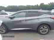 2018 Nissan Murano SV с VIN 5N1AZ2MG2JN155548, выставлен на аукционе IAAI как лот 42689118 с пробегом 56 696 миль миль и . История ставок и продаж доступна на DreamBid. Изображение 15.