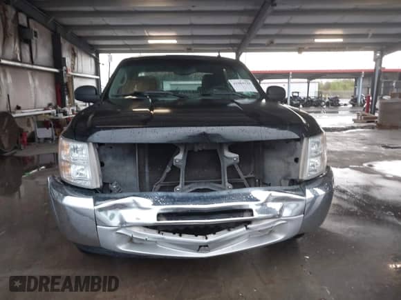 2013 Chevrolet Silverado 1500 LS z VIN 3GCPCREA6DG172384, wystawiony jako IAAI lot #41864124 z przebiegiem 249 337 mil mil oraz . Historia ofert i sprzedaży dostępna na DreamBid. Obrazek 6.